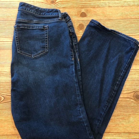 18R Torrid relaxed boot denim jeans